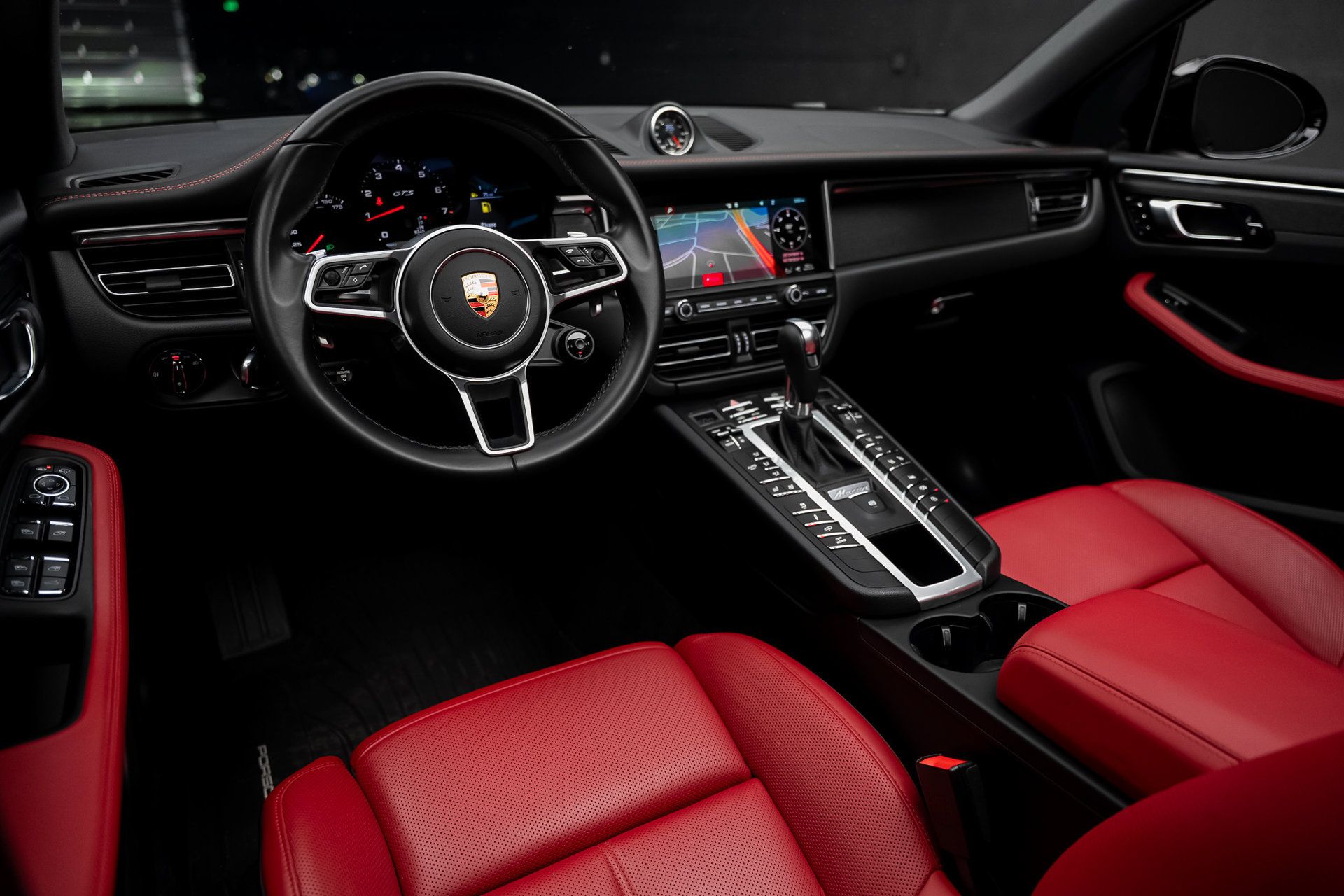 Used 2021 Porsche Macan GTS AWD/4WD image 2