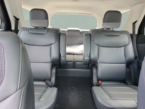 New 2026 Ford Explorer Active w/ Active Comfort Package AWD/4WD image 18