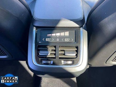 Used 2021 Volvo XC90 T6 Momentum image 16