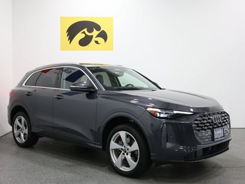 Used 2025 Audi Q5 Premium Plus w/ Premium Plus AWD/4WD image 6