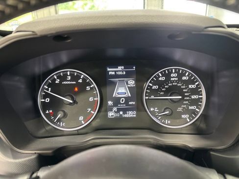 Used 2025 Subaru Forester Premium AWD/4WD image 17