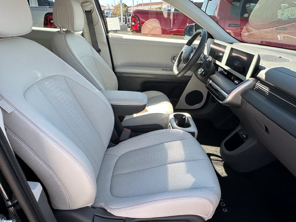 Used 2023 Hyundai Ioniq 5 SEL w/ Cargo Package AWD/4WD image 16
