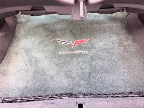 Used 2006 Chevrolet Corvette Coupe w/ Preferred Equipment Group RWD image 17