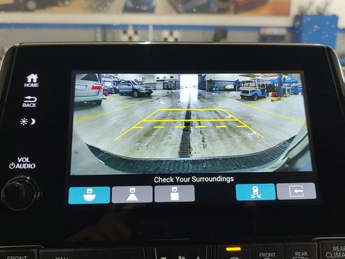 Used 2024 Honda Odyssey Touring image 11