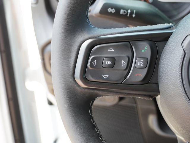 Used 2026 Jeep Wrangler Unlimited Rubicon AWD/4WD image 25