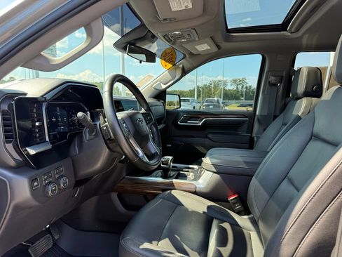 Used 2026 Chevrolet Silverado 1500 LT Trail Boss w/ LT Trail Boss Premium Package AWD/4WD image 4