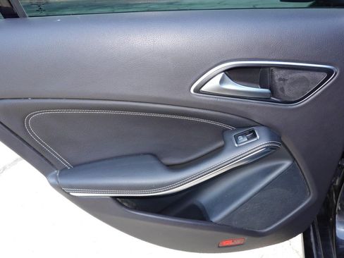Used 2015 Mercedes-Benz CLA 250 4MATIC image 19