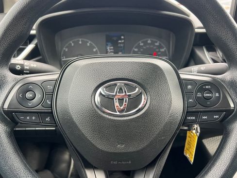 Used 2023 Toyota Corolla LE image 26