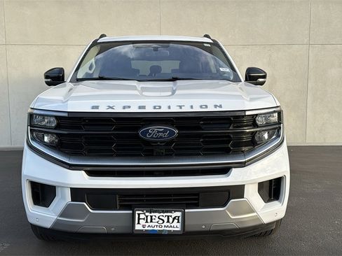 Certified 2025 Ford Expedition Max Platinum image 2