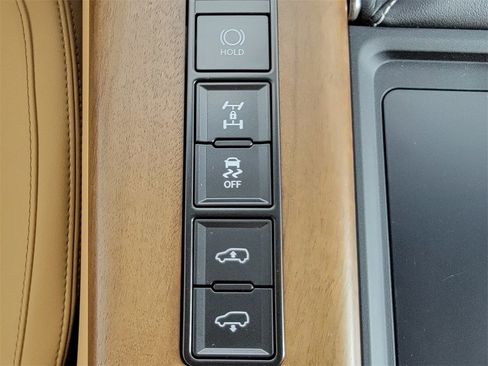 New 2025 Lexus LX 600 4WD w/ Luxury Package image 30