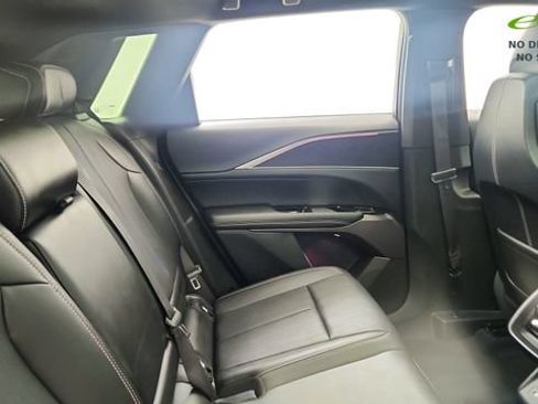 Used 2025 Cadillac Lyriq Sport AWD/4WD image 26