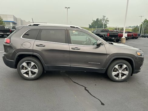 Used 2019 Jeep Cherokee Limited AWD/4WD image 8