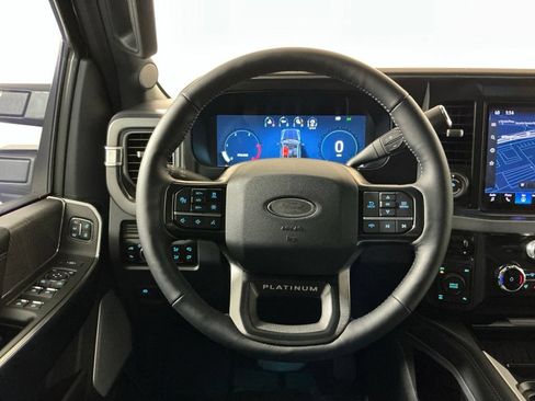 Used 2025 Ford F250 Platinum AWD/4WD image 16