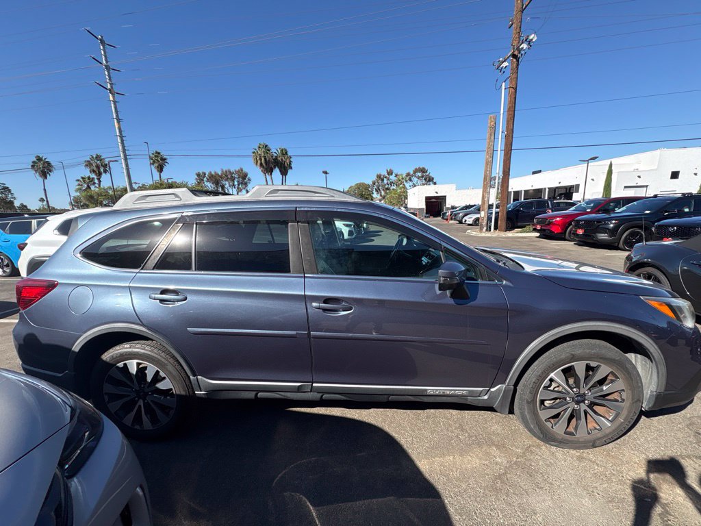 Used 2017 Subaru Outback 3.6R Limited AWD/4WD image 5