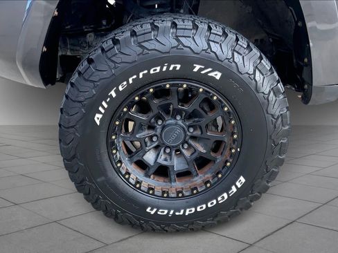 Used 2019 Toyota 4Runner SR5 image 9