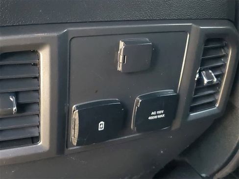 Used 2020 Ford F150 XLT w/ Equipment Group 302A Luxury image 11