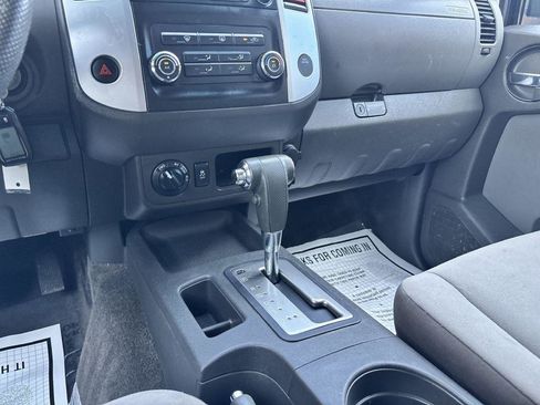 Used 2013 Nissan Xterra S image 18