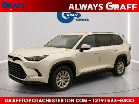 Used 2025 Toyota Grand Highlander AWD image 1