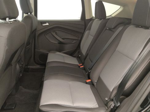 Used 2018 Ford Escape SE w/ Ford Safe & Smart Package AWD/4WD image 18