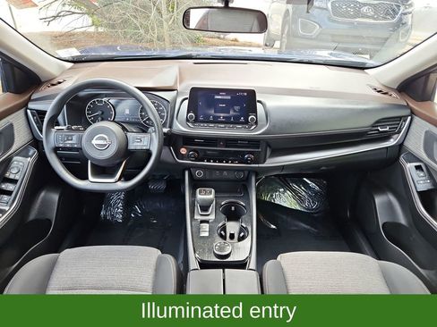 Used 2023 Nissan Rogue SV image 9