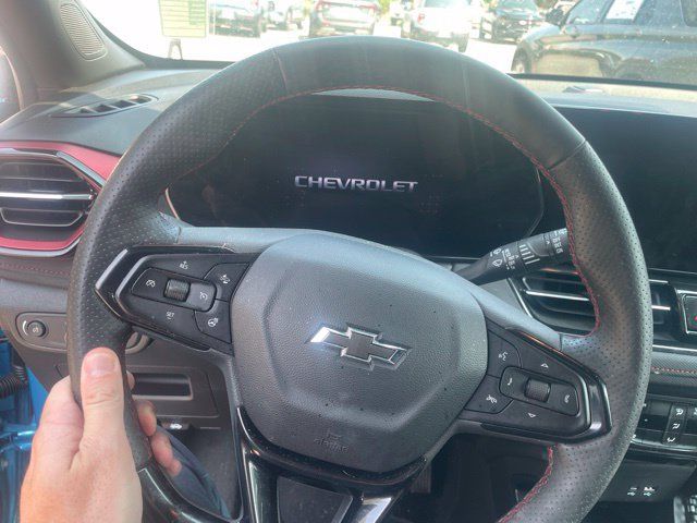 Used 2025 Chevrolet TrailBlazer RS w/ Convenience Package FWD image 12