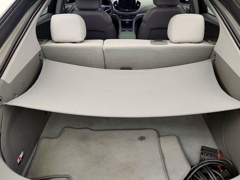 Used 2017 Chevrolet Volt LT w/ Comfort Package image 21