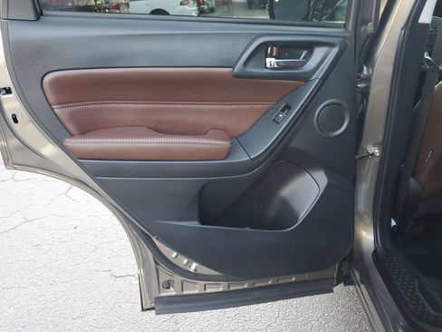 Used 2018 Subaru Forester 2.0XT Touring image 12