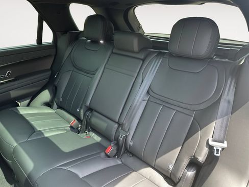 New 2026 Land Rover Range Rover Sport Dynamic SE AWD/4WD image 13