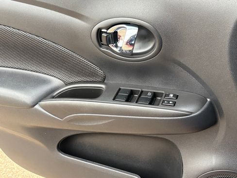 Used 2019 Nissan Versa SV image 26