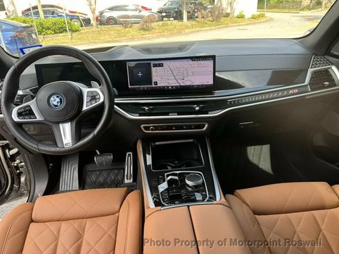 Used 2026 BMW X5 xDrive50e w/ M Sport Package AWD/4WD image 27