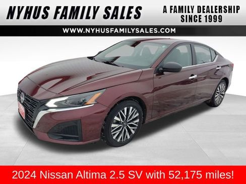 Used 2024 Nissan Altima 2.5 SV image 1