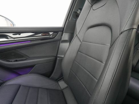 Used 2026 Porsche Panamera image 27