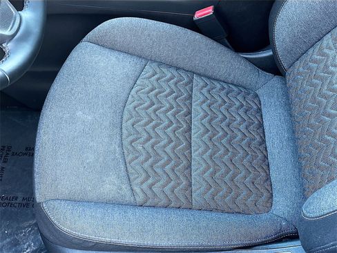 Used 2024 Chevrolet Equinox LT image 20