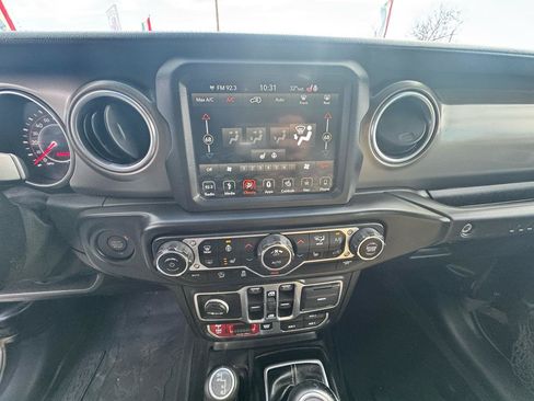 Used 2018 Jeep Wrangler Unlimited Rubicon AWD/4WD image 26