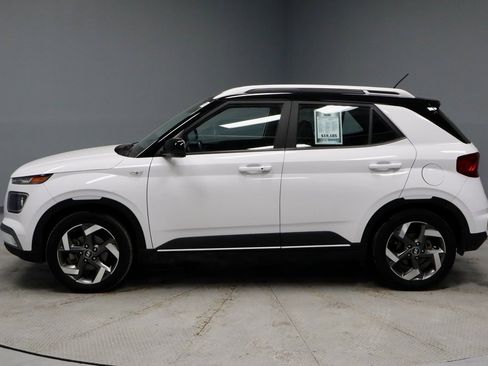 Certified 2023 Hyundai Venue Limited image 10