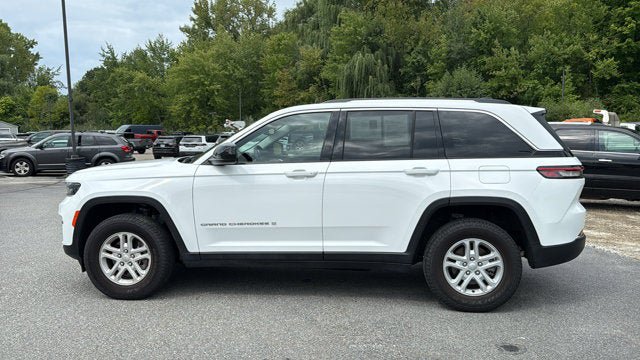 Certified 2023 Jeep Grand Cherokee Laredo AWD/4WD image 4