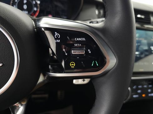 Used 2024 Jaguar E-PACE R-Dynamic SE image 20