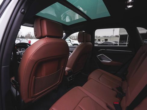 Used 2023 Audi Q3 2.0T Premium w/ Convenience Package image 29