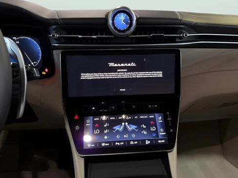 Used 2023 Maserati Grecale GT AWD/4WD image 32