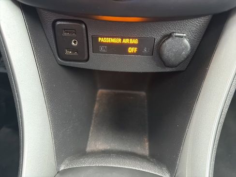 Used 2018 Chevrolet Trax LT w/ Sun & Sound Package AWD/4WD image 21