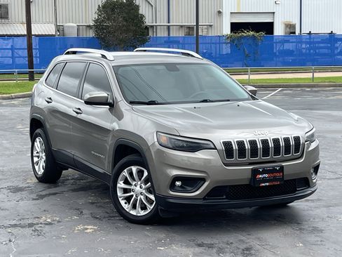 Used 2019 Jeep Cherokee Latitude w/ Popular Appearance Group FWD image 5