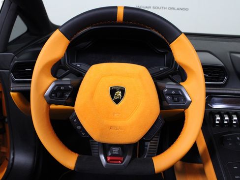 Used 2016 Lamborghini Huracan LP 610-4 image 22