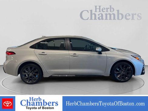 New 2026 Toyota Corolla SE FWD image 11