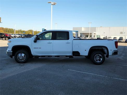 New 2026 Chevrolet Silverado 3500 LT w/ Leather Package image 4