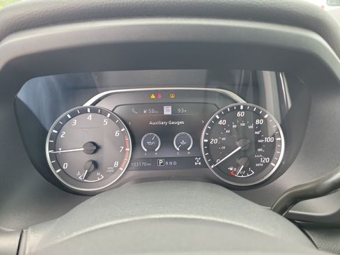 Used 2020 Nissan Titan SL w/ Moonroof Package AWD/4WD image 21