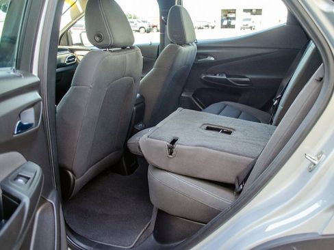 Used 2022 Chevrolet Bolt EUV LT w/ Comfort Package image 30