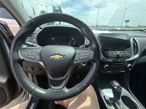 Used 2020 Chevrolet Equinox Premier w/ Premier Redline Edition FWD image 15