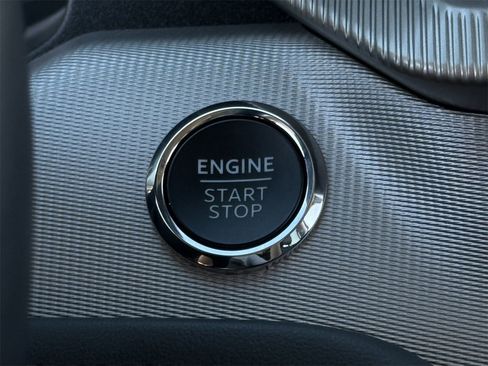 Certified 2025 Ford Explorer Active w/ Active Comfort Package image 22