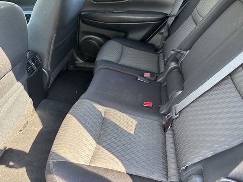 Used 2017 Nissan Rogue S w/ S Appearance Package AWD/4WD image 27