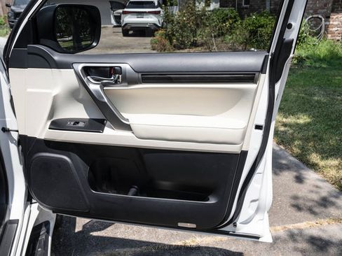 Used 2023 Lexus GX 460 Luxury w/ Sport Design Package AWD/4WD image 81
